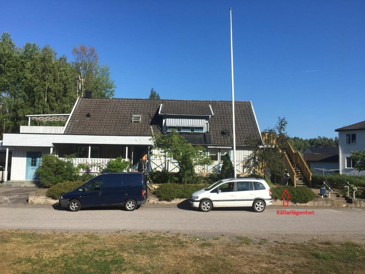 Kaellarlaegenhet Centrumvaegen Gusum 外观 照片